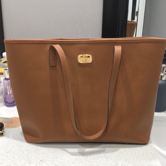 Michael Kors Handbags - Michael Kors tote bag